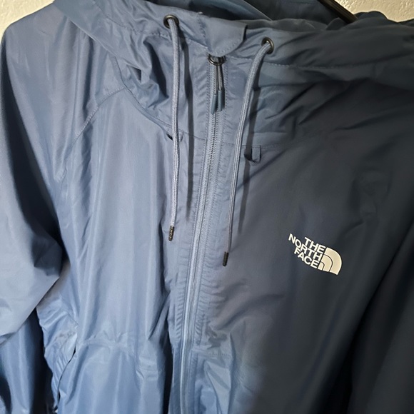 North face wind breaker - Picture 2 of 4